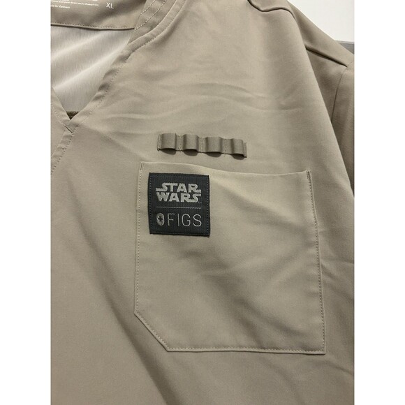 FIGS STAR WARS Mandalorian Baby Yoda Scrub Set Tan XL Top Large Tall Joggers - Picture 2 of 11